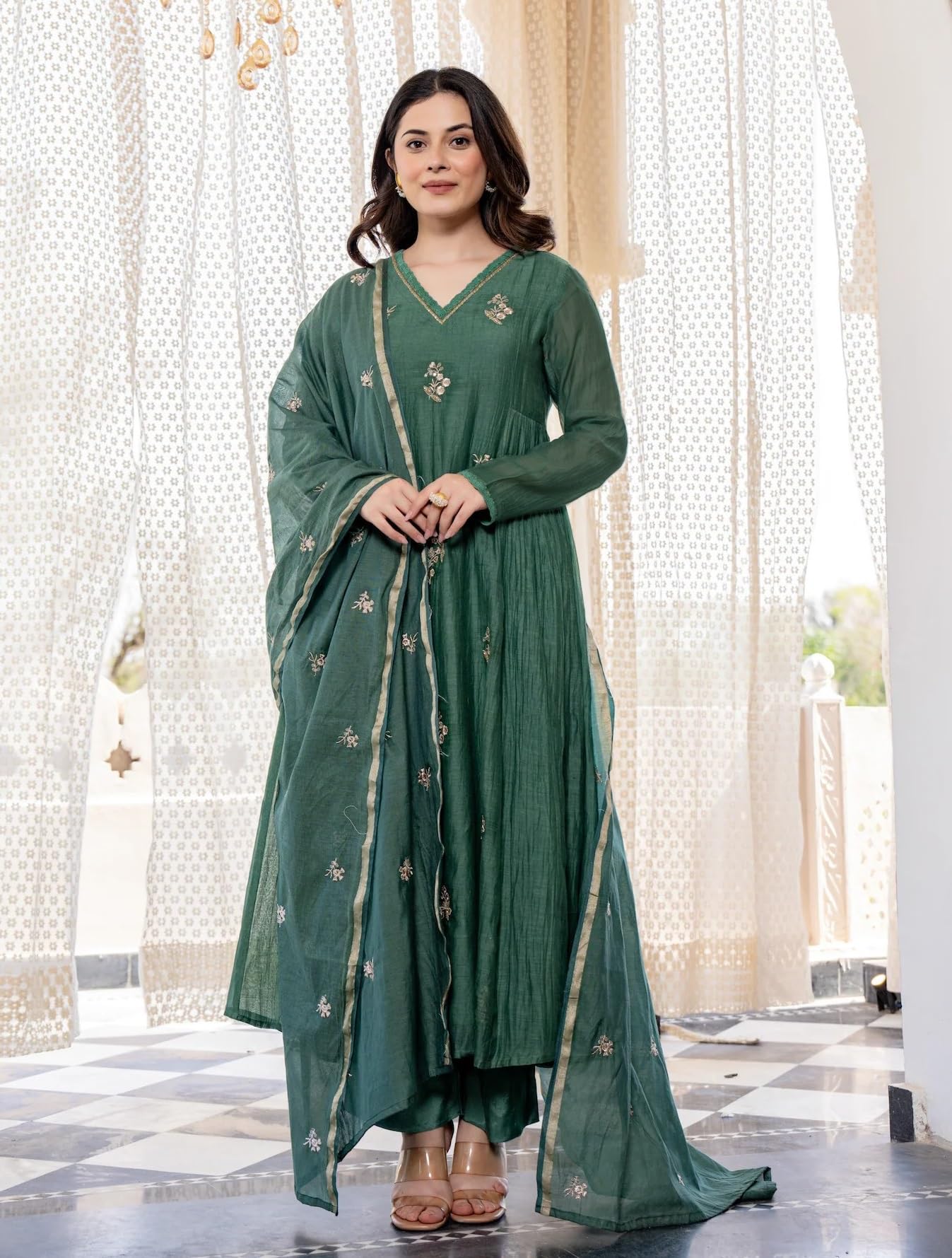 KLOSIA Women Embroidery Solid Anarkali Kurta and Pant Set with Dupatta Green